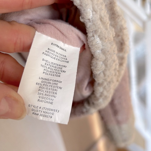 Thread + Supply Dusty Rose Plaid Fleece Pullover Women’s Size XS - Picture 9 of 9